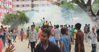 ব্রাহ্মণবাড়িয়ায় হজযাত্রীর লাগেজ নিয়ে দু’পক্ষের মধ্যে থেমে থেমে সংঘর্ষ, আহত অন্তত ১০